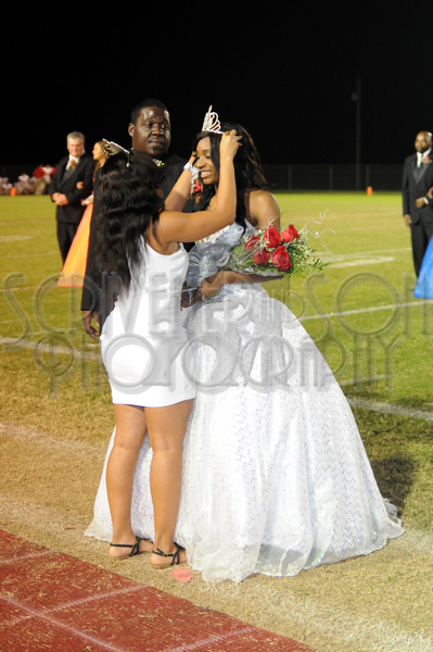 LHS Homecoming 1149.JPG - SCRIVENER 300s #1